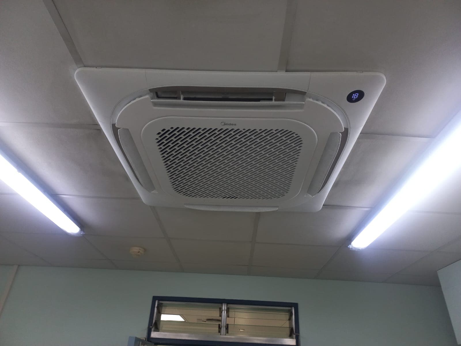 Commercial ceiling cassette